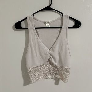 GUC cropped lace tank
